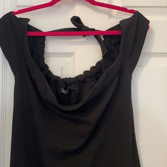 Boohoo black dress  - Picture 3 of 5